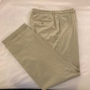 Men’s Tommy Bahama khaki pants very nice flat front 34x34